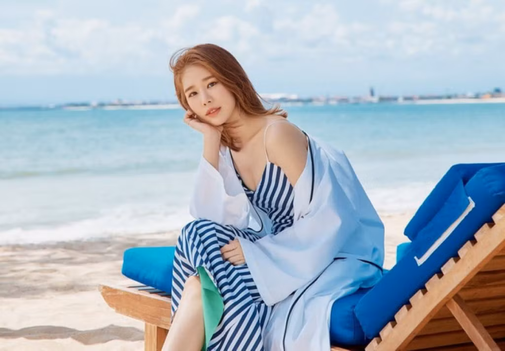 Để giữ dáng, Yoo In quyết định thay thế cơm trắng bằng gạo lứt trong các bữa ăn hàng ngày để ngăn ngừa nguy cơ hấp thụ carbs dư thừa trong cơ thể. Mỗi ngày, cô cũng chỉ ăn 1 bát cơm và bổ sung nhiều loại thực phẩm khác để cân bằng nguồn dinh dưỡng trong cơ thể.