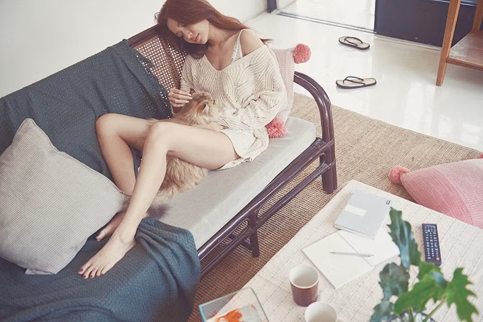 Dù vậy, phong cách thời trang khoe ngực lép của Bích Phương cũng vẫn được đánh giá cao về độ quyến rũ.