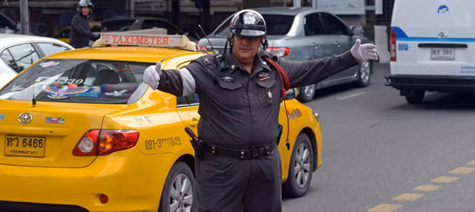 Tò mò chương trình "diệt mỡ bụng" giảm béo cho cảnh sát Thái Lan To mo chuong trinh