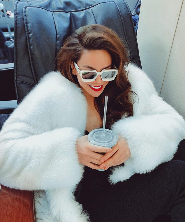 Dung hang fake “loe” thien ha: Ngoc Trinh, Si Thanh song ao?-Hinh-5