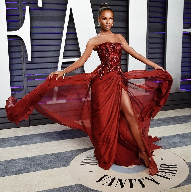 Bi quyet giu dang nong bong cua thien than noi y lai 3 dong mau-Hinh-2