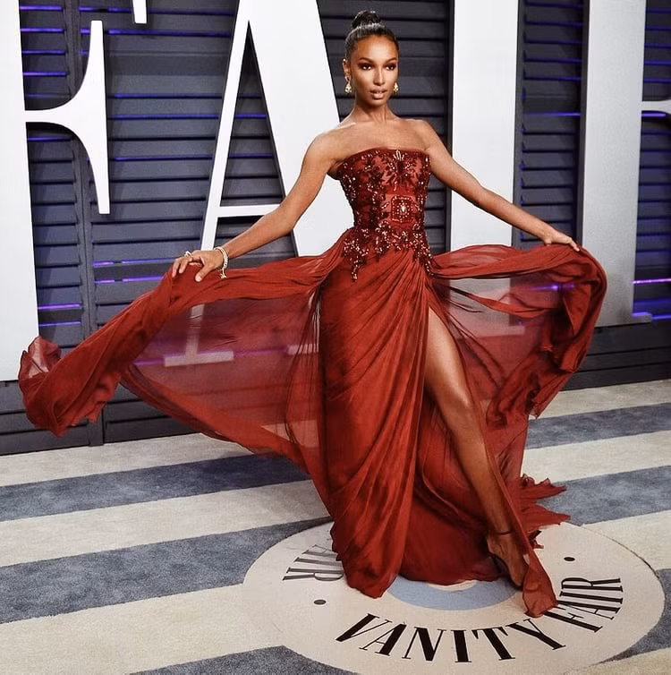 Bi quyet giu dang nong bong cua thien than noi y lai 3 dong mau-Hinh-2