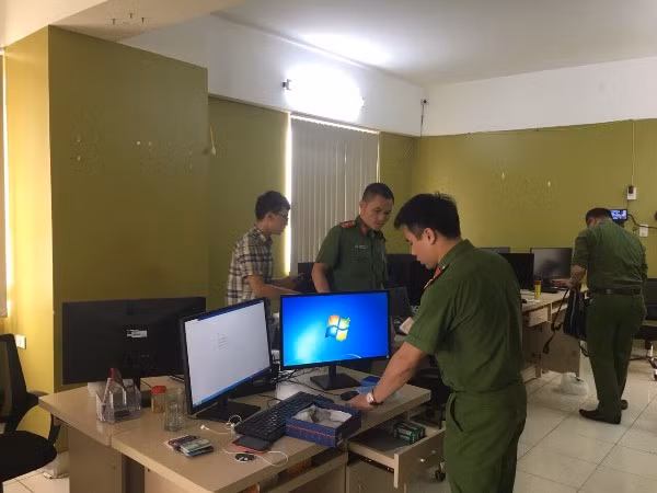 Luong tien, xe xin trong duong day danh bac 30.000 ti dong-Hinh-5