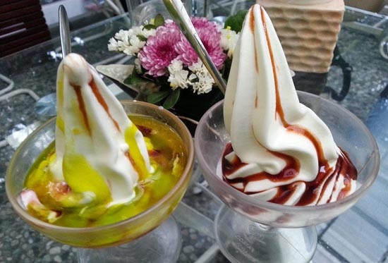 Kem chua New Zealand: Quán kem này nổi tiếng với những vị kem trái cây chua nhẹ, đủ các vị khác nhau như dâu rừng, bạc hà, sầu riêng, chuối, dưa vàng… hay vị kem truyền thống như socola, vani…