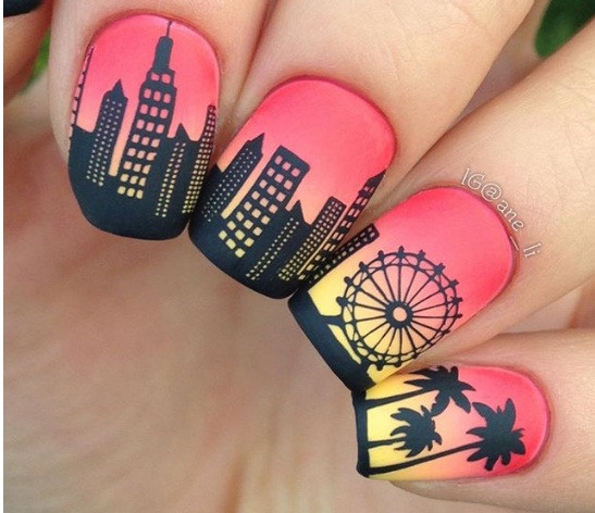 Những hình ảnh trên bộ nail có gợi ra cho bạn một mùa hè sôi động?