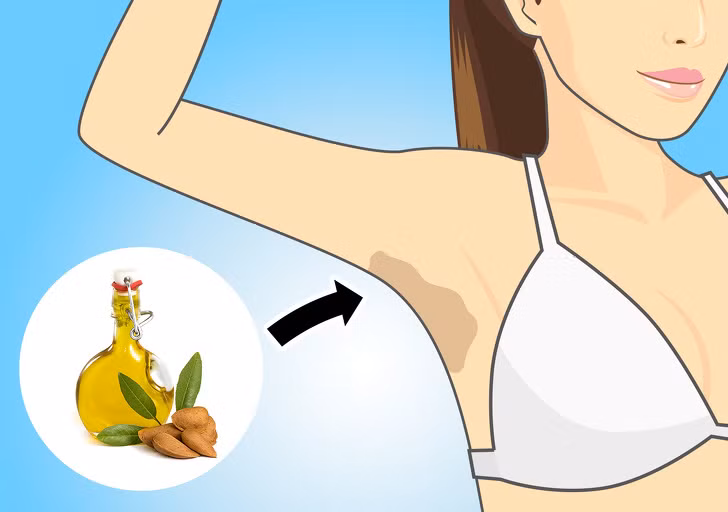 Tinh dầu hạnh nhân: Dùng vài giọt tinh dầu hạnh nhân để massage vùng da dưới cánh tay khoảng 10 phút mỗi ngày. Bạn sẽ nhanh chóng thấy được kết quả.