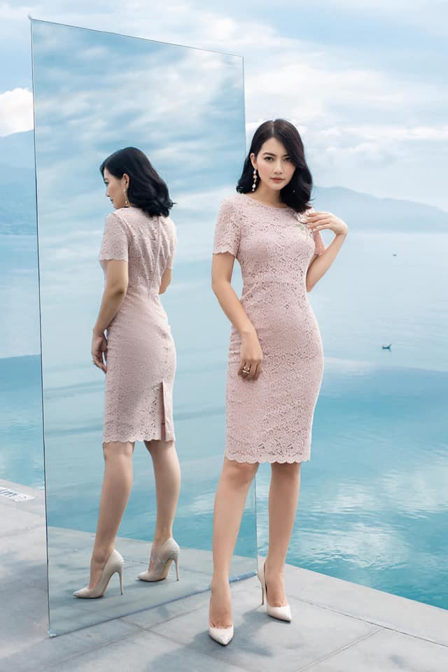 Dù đã trải qua sinh nở nhưng Ngọc Lan vẫn giữ được vóc dáng thon thả để diện các mẫu váy ôm dáng.