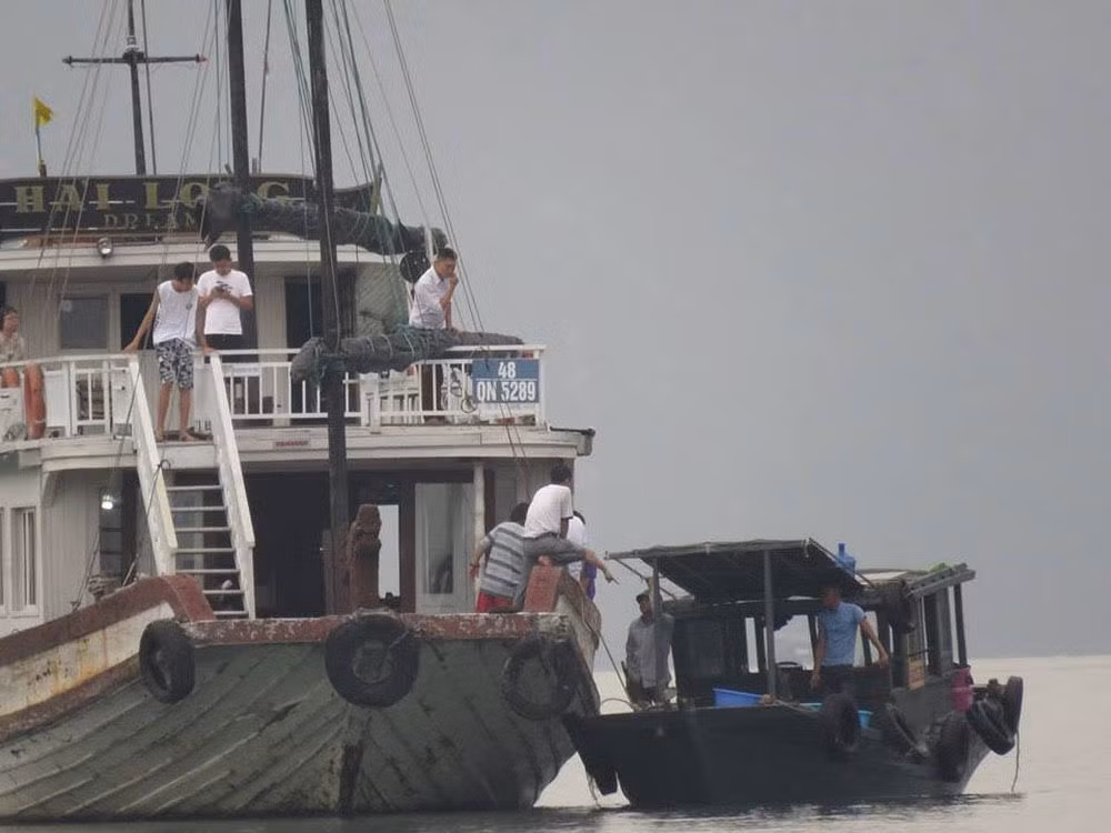 Chieu doc cua tau hang rong khien Thanh tra vinh Ha Long 