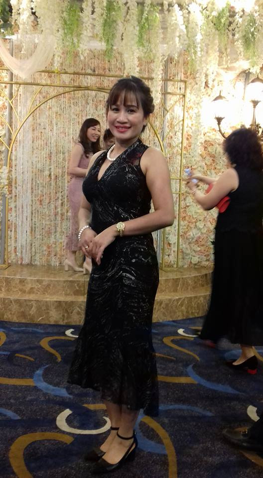 Khi đi sự kiện hay dự tiệc, Lê Thị Dần hóa "quý cô sang chảnh".