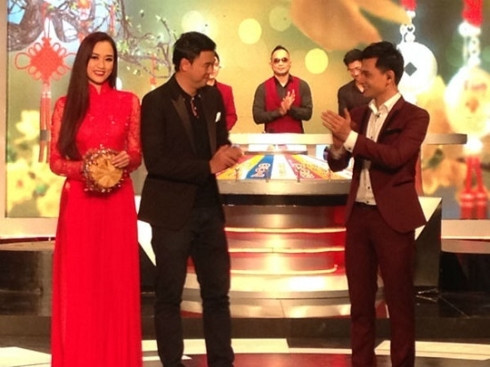 MC Tuan Tu “vat va” suot 9 nam moi duoc vo cho dong phim tro lai-Hinh-2