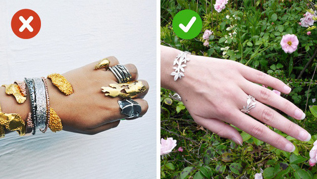 Phụ kiện đeo tay: Bí quyết để bạn trông sang chảnh là hãy chọn những đồ cùng màu, cùng chất liệu để đeo trên tay. Thêm vào đó, không phải cứ đeo nhiều là sẽ đẹp, sử dụng nó với số lượng ít thôi để nó làm bạn nổi bật hơn. Ảnh: BS.