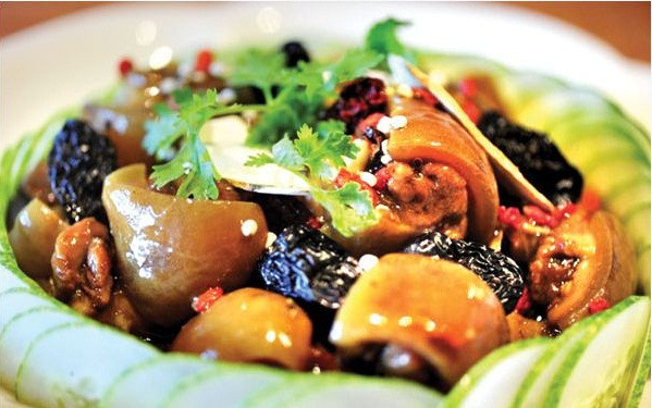 Cac mon an bo duong tu duoi trau hap dan quy ong