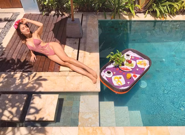 Phuong Trinh Jolie soan ngoi “nu hoang bikini” cua Ngoc Trinh?-Hinh-2