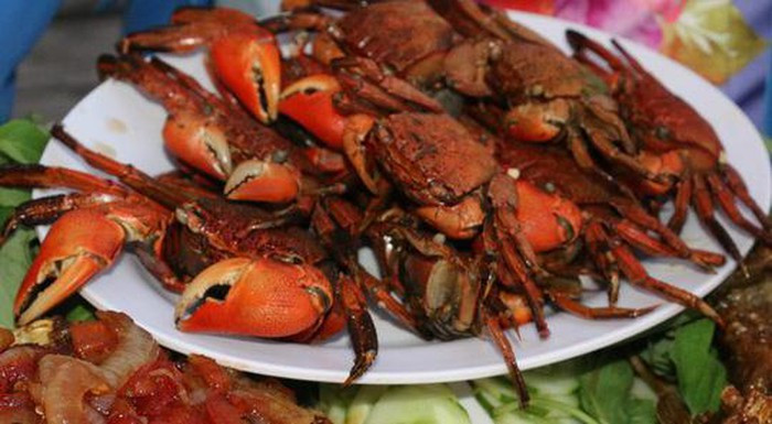 Ba khía rang me là một trong những món đặc sản Cần Thơ khá nổi tiếng, có hương vị độc đáo mà thực khách một khi thử qua đều rất khó quên. Cách chế biến ba khía rang me tuy không quá khó nhưng phải rất khéo léo thì mới ngon. Ảnh: Foody, Loca, Internet.