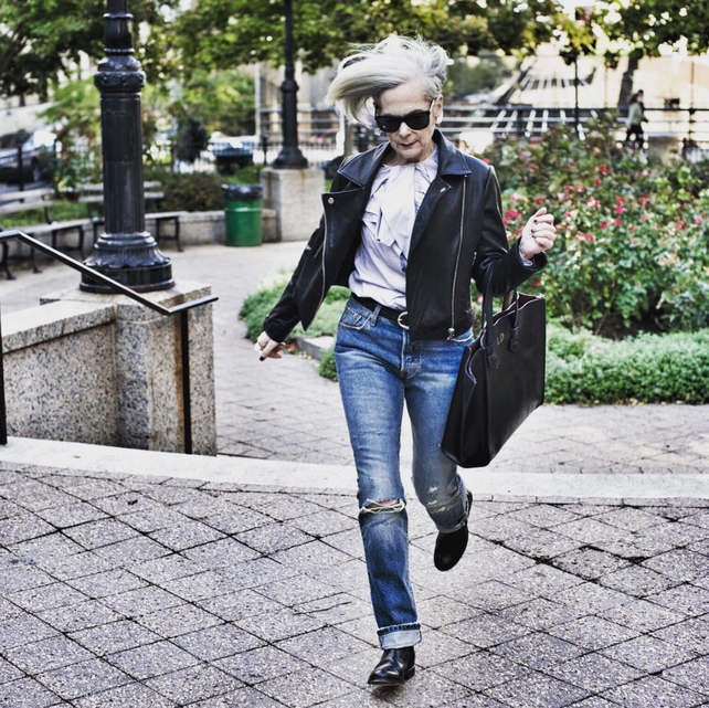 Lyn cũng nhận định rằng mạng xã hội ngày nay có vai trò quan trọng và giúp một quý bà thời trang dễ nổi tiếng hơn