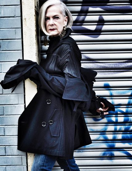 Cụ bà 65 tuổi này đã sử dụng quần áo để ăn gian tuổi tác.