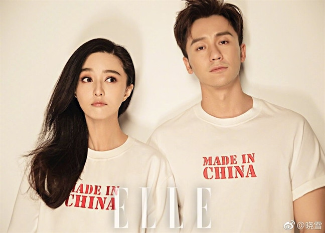 Cùng xuất hiện với nhau trên tạp chí, Phạm Băng Băng và Lý Thần mặc áo đôi màu trắng.