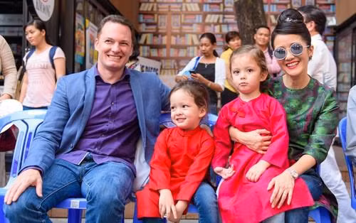 5 cap doi gay chan dong showbiz Viet khi cong khai ly hon nam 2018-Hinh-5