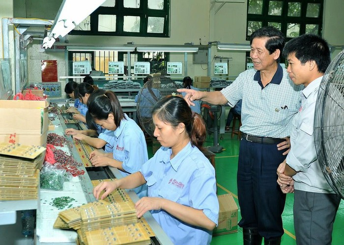 Bi an vi chu tich HDQT gan 80 tuoi cua Bong den Phich nuoc Rang Dong-Hinh-3