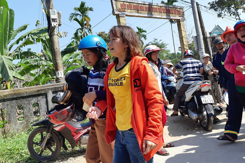 Sau va cham giao thong, nam thanh nien nhay song chet duoi-Hinh-2