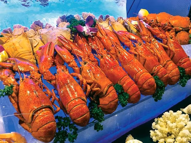 Dau hieu chung to ban da mua phai tom chua chat doc-Hinh-2