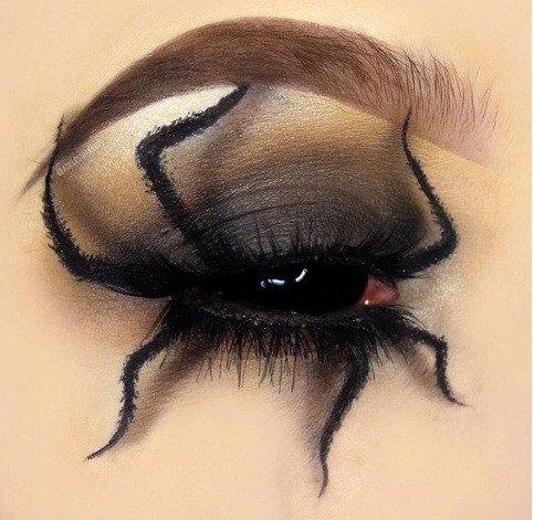 Cách vẽ mắt hình con nhện này có lẽ chỉ hợp với dịp lễ Halloween.