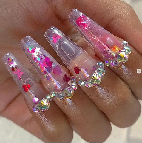 Bộ móng khiến bạn như mang cả bể cá mini trên ngón tay.