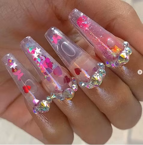 Bộ móng khiến bạn như mang cả bể cá mini trên ngón tay.