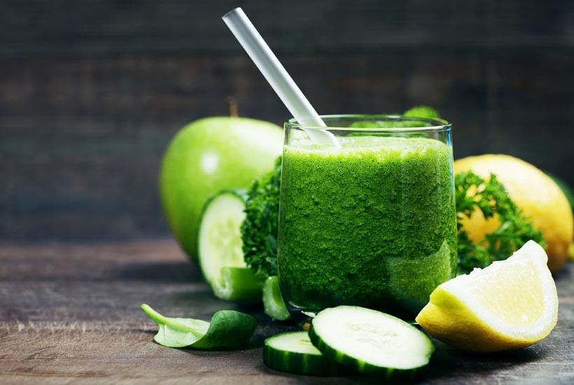 8. Tăng cường khả năng tiêu hóa: Uống nước dưa chuột giúp duy trì hệ tiêu hóa tốt do dưa chuột chứa hàm lượng chất xơ cao. Đặc biệt các chất xơ không hòa tan trong dưa chuột giúp thức ăn di chuyển qua đường tiêu hóa dễ dàng.