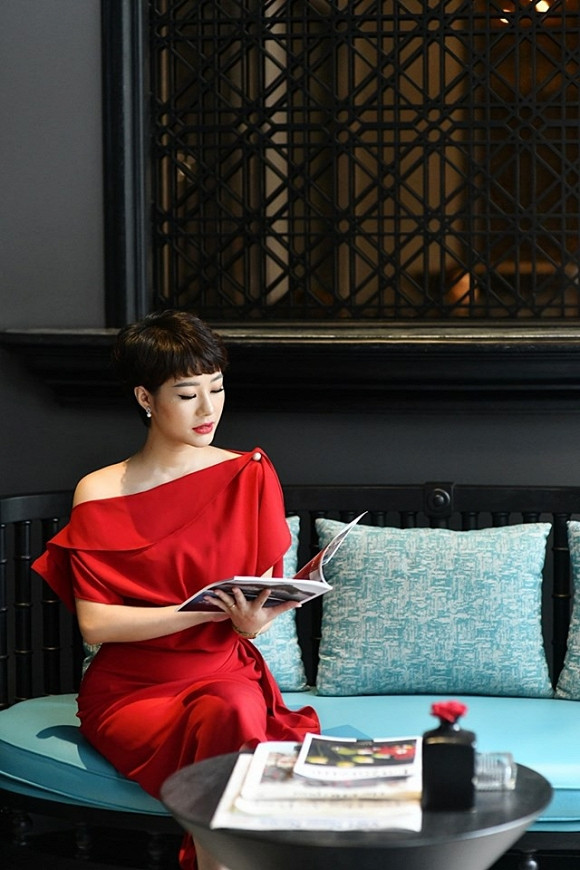 Ngoài đời, Kim Ngọc cũng là một phụ nữ xinh đẹp tài giỏi và có gu thời trang cực đẳng cấp.