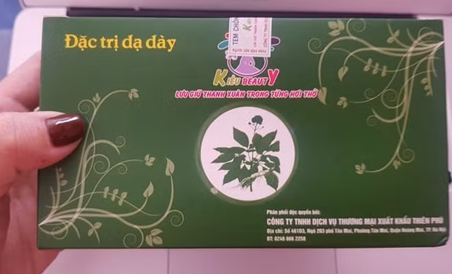 Quang cao thuoc khong giay phep, vo chong ca si Phu Le bi dieu tra-Hinh-3