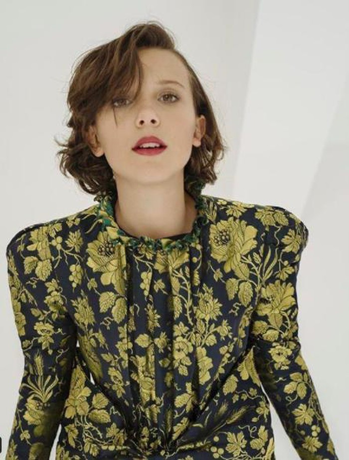 Dù vậy, nữ diễn viên sinh năm 2004 vẫn liên tục xuất hiện trên trang bìa của các tạp chí nổi tiếng.