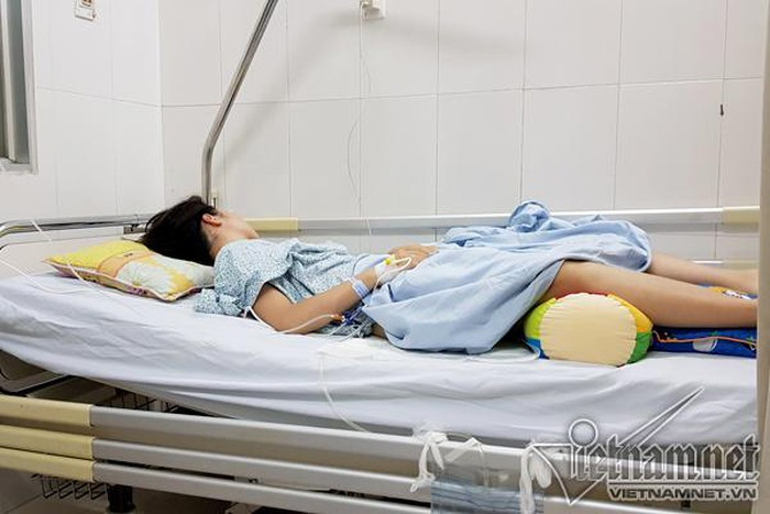 Khong the quan he tinh duc, co gai duoc tao am dao tu niem mac mieng