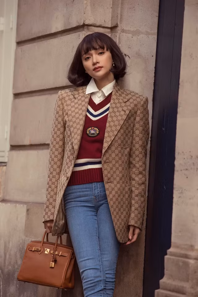 Mái tóc mới của Hoa hậu Hương Giang đã khiến cư dân mạng ‘trầm trồ' và dành vô số lời khen.