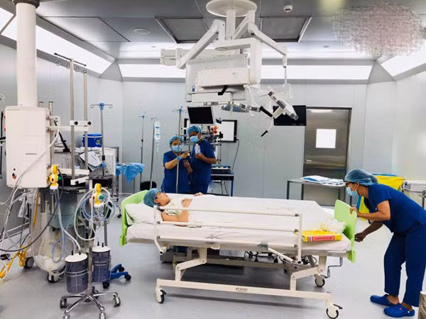 Hai Bang sinh con thu 3 cho Thanh Dat, dan tinh tho phao nhe nhom