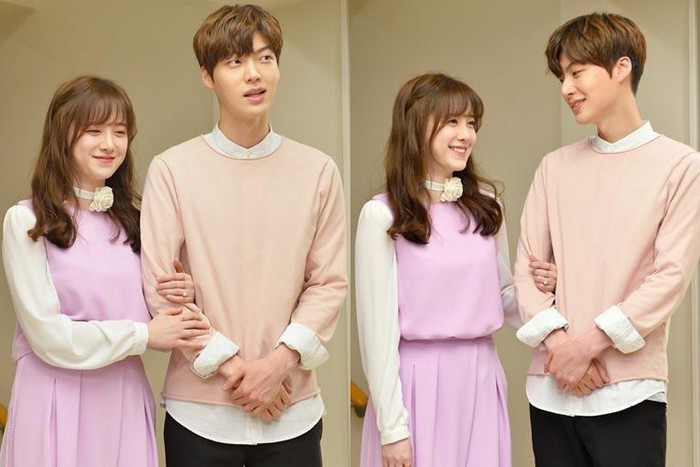 Goo Hye Sun và Ahn Jae Hyun nảy sinh tình cảm trong quá trình quay bộ phim Blood vào năm 2015. Đến giữa năm 2016, “nàng cỏ” chính thức lên xe bông cùng chàng rể kém cô ba tuổi Ahn Jae Hyun.
