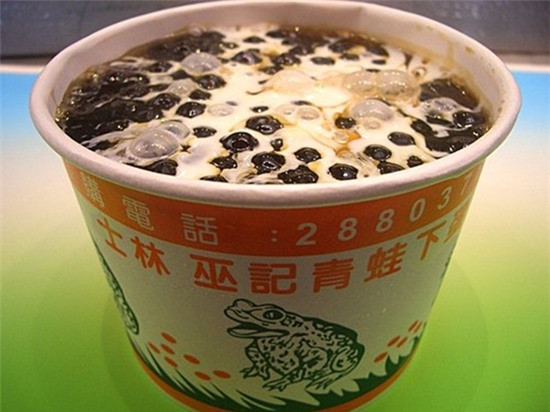 Ếch đẻ trứng: Mới nghe tên, chắc chắn nhiều người sẽ nghĩ đây là một món ăn được làm từ thịt ếch. Nhưng khi ghé vào một tiệm bán ếch đẻ trứng, bạn sẽ 'trố mắt' khi nhìn thấy món này, thậm chí hoài nghi không biết mình đã gọi đúng món chưa.