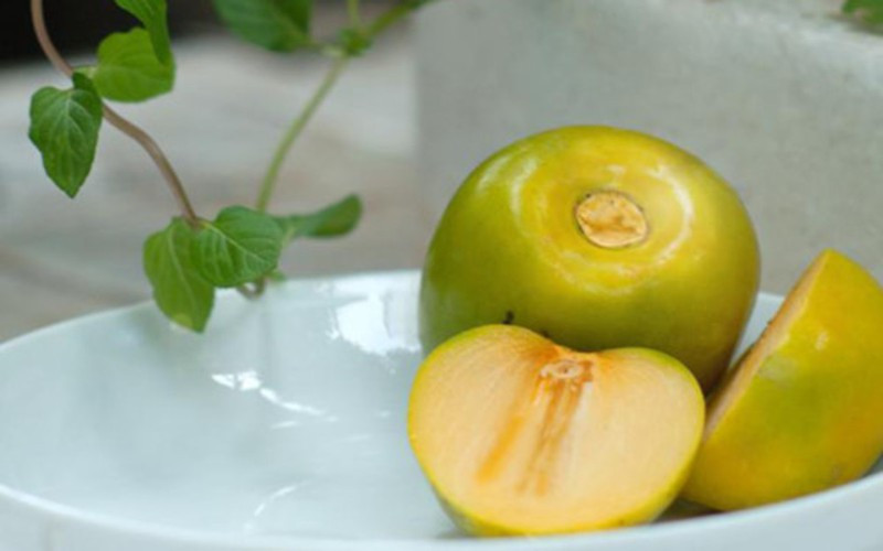 Giảm huyết áp cao: Kali là một khoáng chất được tìm thấy có một lượng đáng kể trong quả hồng giòn giúp giãn mạch và làm giảm huyết áp, do đó làm tăng lưu lượng máu đi khắp cơ thể.