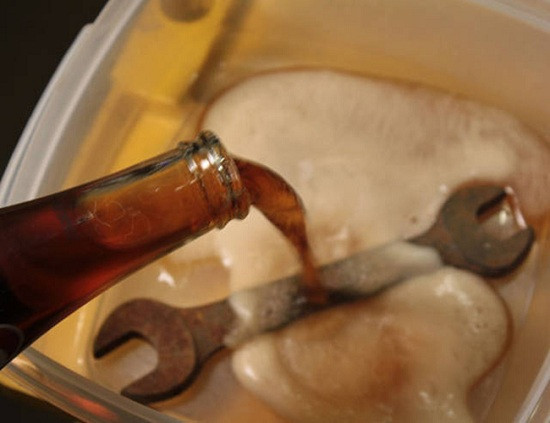 Tay rua bon cau sach bong voi loai nuoc than thanh moi nguoi van uong-Hinh-2