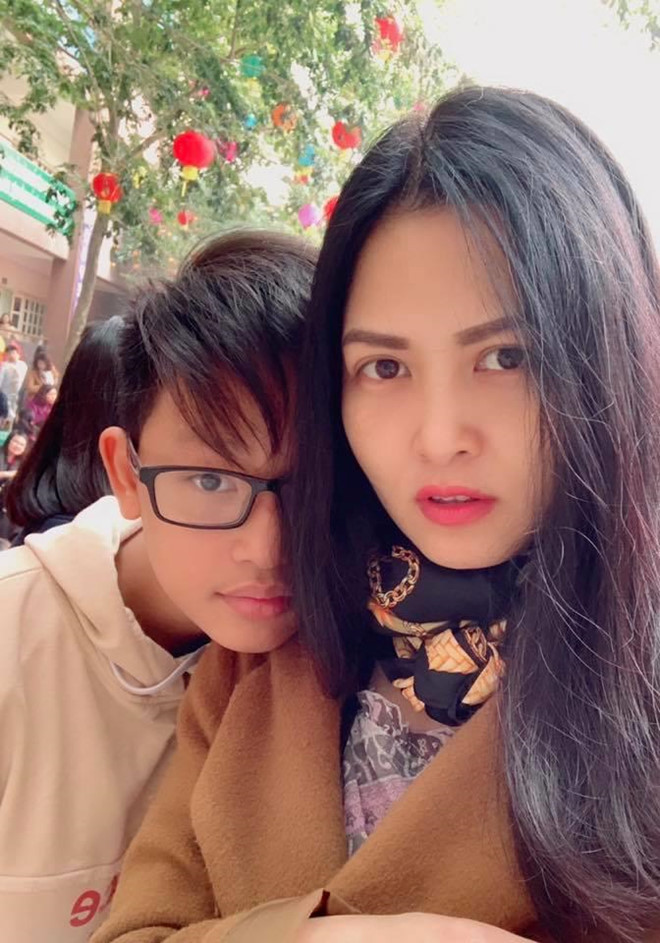 Dù đã bước vào độ tuổi U50 nhưng Thúy Hà vẫn giữ được nhan sắc và vóc dáng trẻ trung.