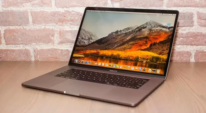 MacBook Pro mới nhất là MacBook có thứ hạng cao nhất trong danh sách thời lượng pin của Apple, với 11h29 (689 phút).