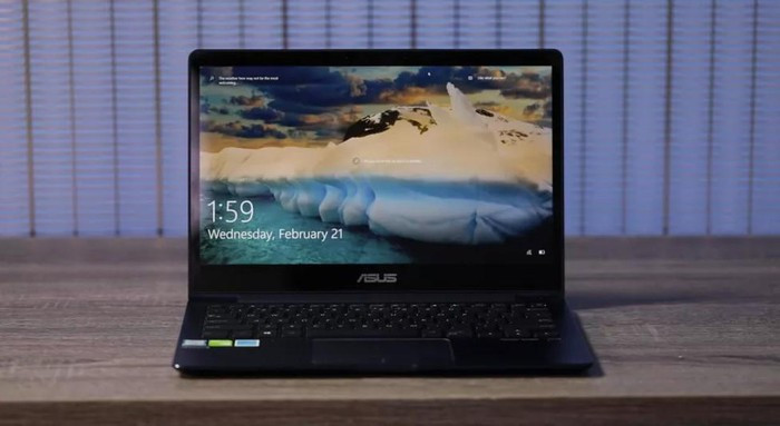 Asus Zenbook UX331U là một trong những máy tính xách tay siêu tốc cung cấp đồ họa Nvidia cơ bản với thời lượng pin 10h45 (645 phút)./.