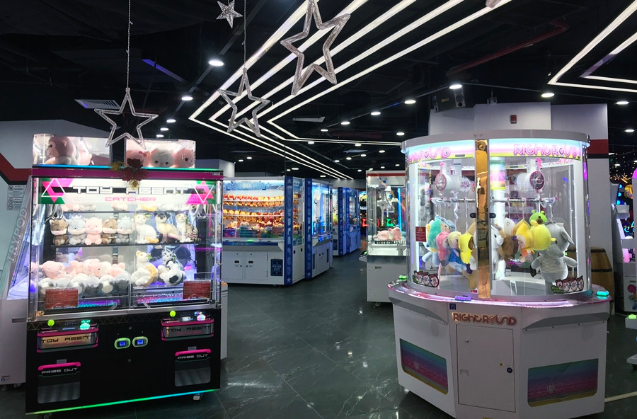 Khu vực vui chơi giải trí cũng vắng tanh.