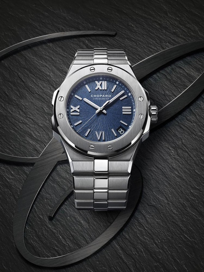 Theo Chopard, sau khi xuất hiện trong bộ phim “Hạ cánh nơi anh”, lượt truy cập vào website của hãng trong tháng 2 đã tăng lên 3,5 lần so với tháng 1/2020. Đi kèm với đó, mẫu Chopard được Hyun Bin sử dụng cũng được đặt mua nhiều tới mức có lúc còn diễn ra tình trạng cháy hàng. Đó là lí do vì sao mẫu Chopard trong phim còn có tên gọi khác là “Đồng hồ Hyun Bin”. Ngoài ra, anh còn thể hiện độ cuồng với hãng đồng hồ này bằng cách tặng anh trai mình chiếc Chopard Alpine Eagle Large, được bán với mức giá lên tới 13.000 USD.