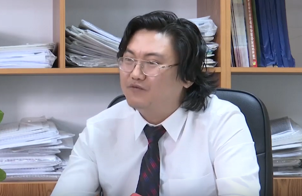 Giua tam dich Covid-19, cong ty Viet Han san xuat khau trang gia, bi xu the nao?-Hinh-2