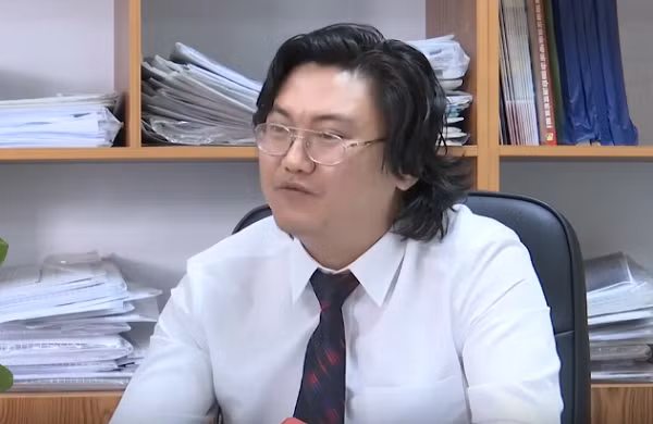 Giua tam dich Covid-19, cong ty Viet Han san xuat khau trang gia, bi xu the nao?-Hinh-2