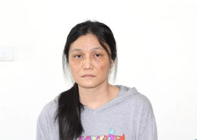 Năm 2019, Đào Thị Mộng Thường (SN 1978, trú xã Vĩnh Thới, huyện Lai Vung, tỉnh Đồng Tháp) qua mạng xã hội đã quen anh K, quê ở TP Vinh, chủ doanh nghiệp trong lĩnh vực xây dựng. Theo Phòng Cảnh sát hình sự (Công an tỉnh Nghệ An), Thường khai thấy anh K. giàu có, tốt tính, Thường lên kế hoạch lừa tình để chiếm đoạt tiền.