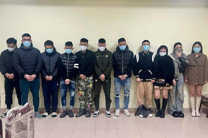 Ha Noi: Phat hien 11 nam, nu “thac loan” tai can ho chung cu