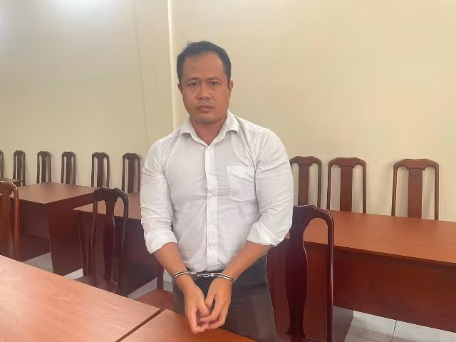 TP HCM: Chuyên viên thanh tra giám sát Ngân hàng chiếm đoạt 5,5 tỷ TP HCM: Chuyen vien thanh tra giam sat Ngan hang chiem doat 5,5 ty