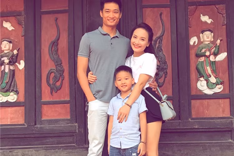 Cô khẳng định, những lùm xùm vừa qua không hề ảnh hưởng đến công việc hay tâm lý của cô. Ảnh: Tổng hợp